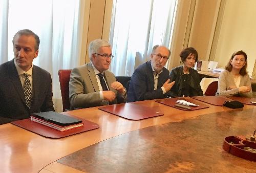 Il vicegovernatore Riccardo Riccardi alla riunione in municipio a Udine con l'Ambito socioassistenziale Udinese